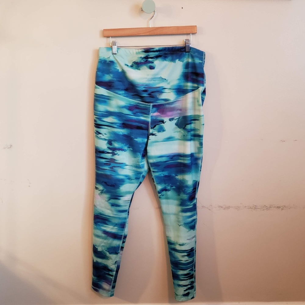 Last chance!!! Old Navy Maternity Active leggings